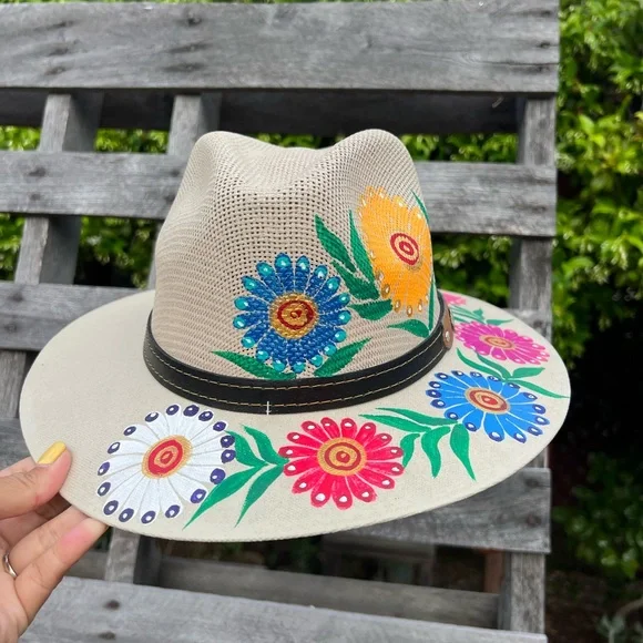 🆕Hand-Painted Artisan Panama Hat Made in Mexico – Floral Design - Picture 4 of 7